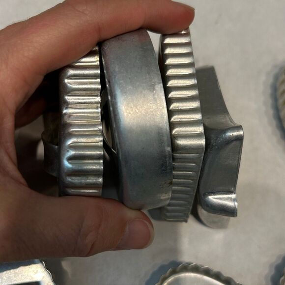 Vtg SET Aluminum Cookie Cutter w/ Handle Metal Bell Heart Diamond Spade Club Clo - Picture 7 of 8